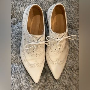 Barbara Bui white leather platform wing tip shoes. Size 38.